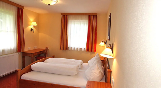 Hofresidenz 37938, Rezerwuj Hotel Hotele w Salzburg z parkingiem, Parking