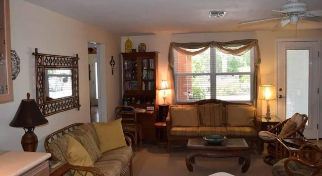Lake By The Beach by RedAwning, Забронировать Отель Холмс-Бич Sarasota Area