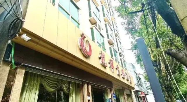 Longxiang Business Hotel, Prenota Hotel Hotel a Lijiang con parcheggio, Parcheggio
