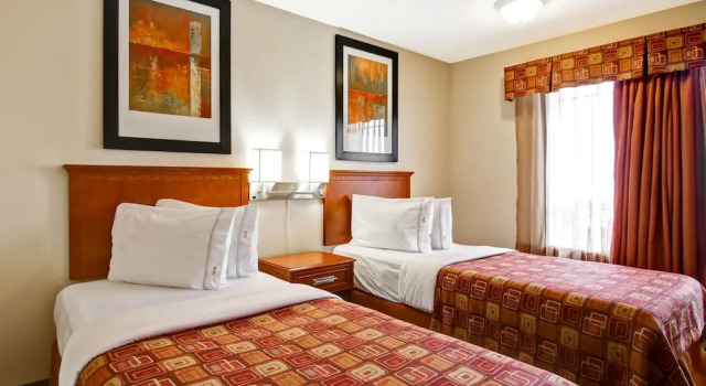 Семейный люкс с 2 комнатами Canalta Rocky Mountain House