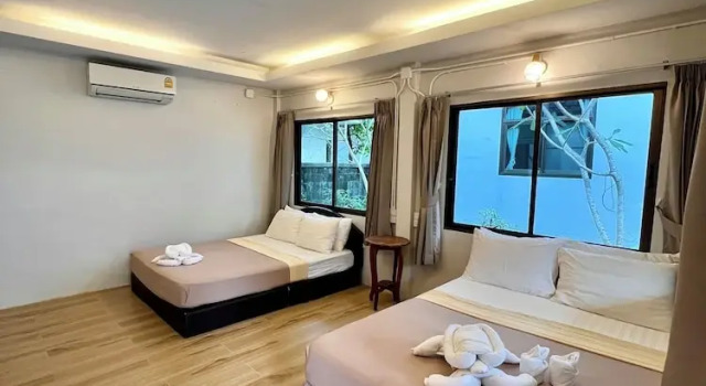 Четырёхместное бунгало Standard с балконом Pens Bungalow Koh Phangan