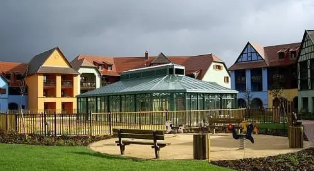 Résidence Pierre & Vacances Le Clos dEguisheim, Book Hotel Hotels in Alsace with a Pool, Swimming Pool