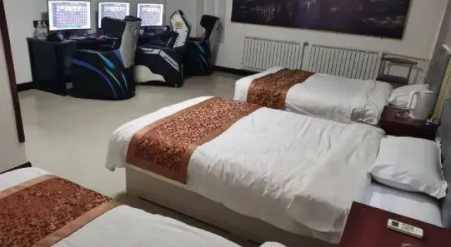 Shurima E-sports Homestay, Prenota Hotel Hotel a Shandong con parcheggio, Parcheggio