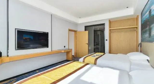 Люкс Deluxe Taiying International Grand Hotel (Dongxing City High-Speed Railway Station Erqiao Port)