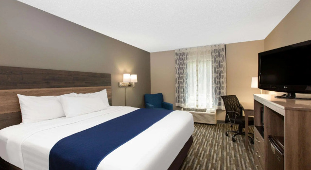 Двухместный номер Standard Days Inn & Suites by Wyndham Wisconsin Dells