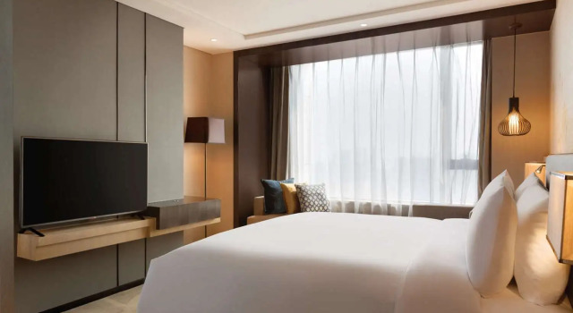 Люкс c 1 комнатой Hilton Garden Inn Dandong