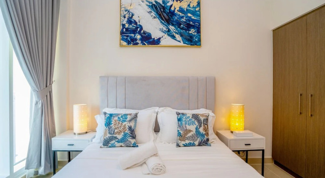 Tanin - Breathtaking Panoramic Canal Views From Balcony
