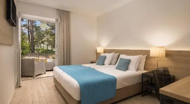 Двухместный номер Standard с балконом и с красивым видом из окна Aminess Senses Hvar Resort