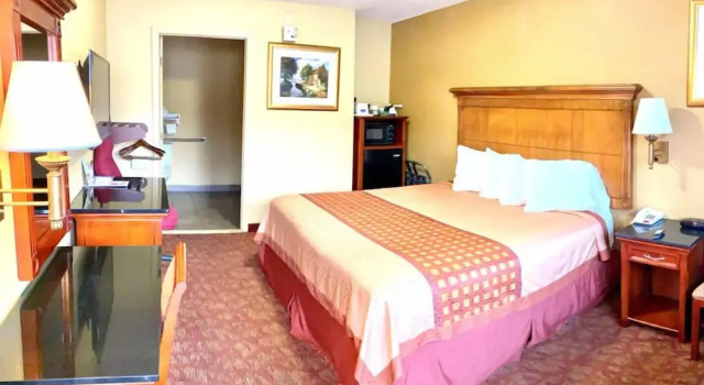 King Zimmer Rodeway Inn Goodlettsville Nashville TN
