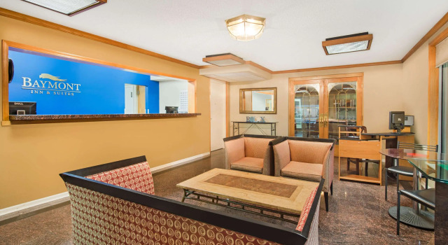 Baymont by Wyndham Sandusky, Book Mini-hotel Hoteller i Sandusky South med pool, Swimmingpool
