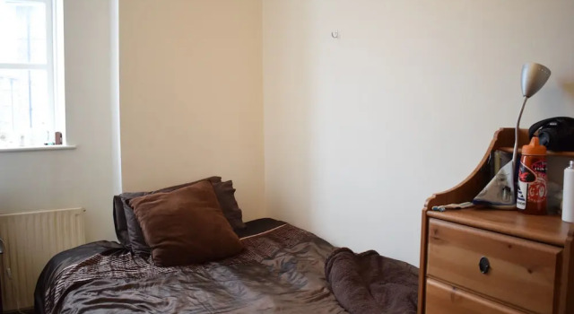 Bright 2 Bedroom Apartment With Canal Views, Varaa Huoneisto Asunnot kohteessa Merseyside, Huoneisto