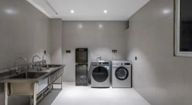 Shangyi Bieyuan Hotel, Rezerwuj Hotel Hotele w Kunming z parkingiem, Parking