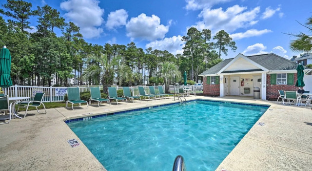 Апартаменты On the Fairways: Myrtle Beach Condo w/ Pool Access