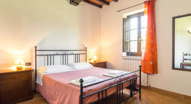 Farmhouse in Perugia with Hot Tub, Swimming Pool, Garden, BBQ, Varaa Hotelli Ramazzano Umbria