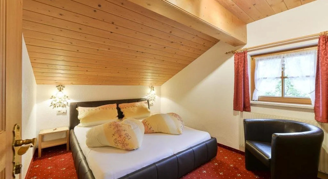 Haus Dönz, Buchen Sie Hotel Klostertal Bludenz