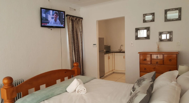 8 Ibis Lane Guest House