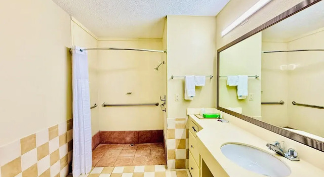 Двухместный номер Standard Travelodge by Wyndham Thomasville AL