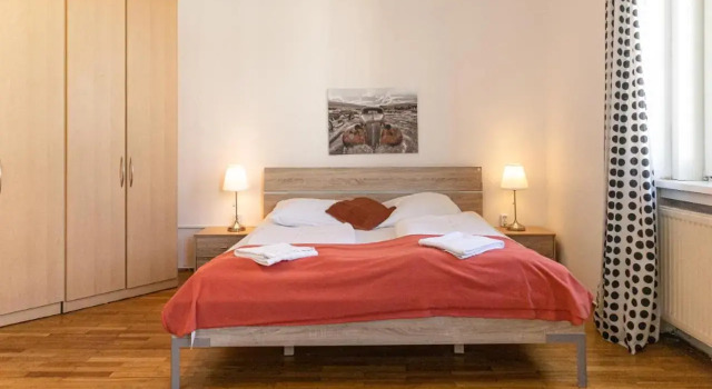 Simple Apartment near Wiener Stadthalle, Rezerwuj Apartament Hotele w Wiedeń z parkingiem, Parking