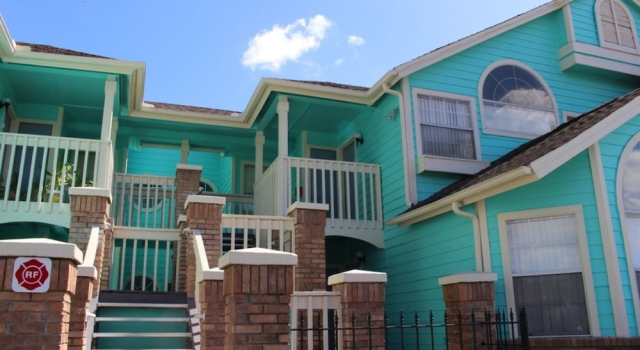 Cozy 2 Bedroom Condo Near Disney by Dreams VR