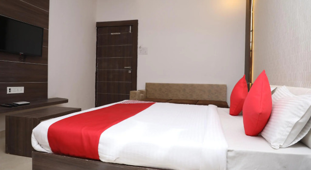 OYO Flagship 31005 Good View Service Apartment