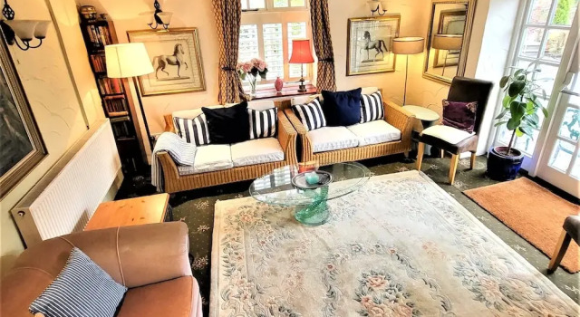 Escape the Ordinary - Dorset Village Vacation, Забронировать Отель Отели Англии 3 звезды, 3*