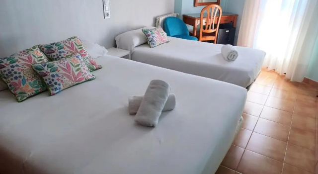 Трёхместный номер Standard Hotel Delfin Azul