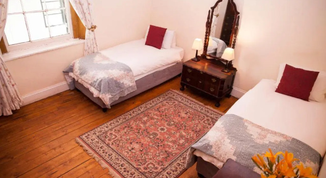 Zonnenstrahl Selfcatering Holiday home & Caravan Park, Buchen Sie Hotel Hotels in Graaff-Reinet mit Parkplatz, Parkplätze