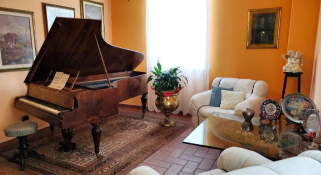 Tuscan Villa exclusive use of private pool A/C Wifi Villa Briciola, Book Villa Villas in Capannori, Villa