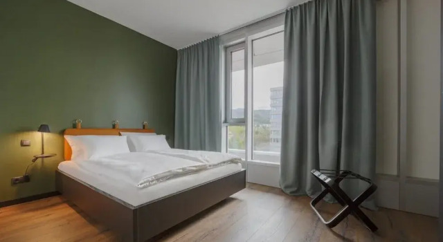 Black F House - Serviced Apartments, Забронировать Апартаменты/квартира Отели Фрайбург-им-Брайсгау с парковкой, рядом с Центральный железнодорожный вокзал Фрайбург-им-Брайсгау, Парковка