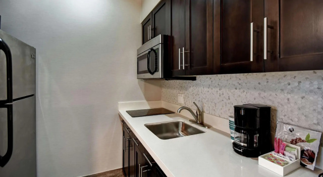 Четырёхместный люкс Homewood Suites by Hilton Dallas Arlington South