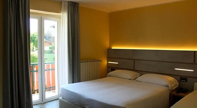 Номер Economy Harmony Suite Hotel