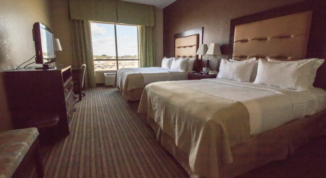 Четырёхместный номер Standard Holiday Inn Pearl - Jackson Area by IHG