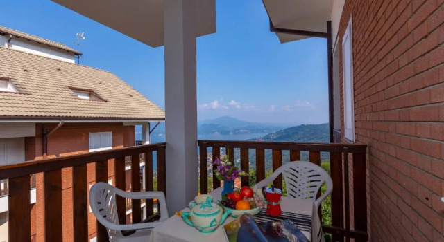 Апартаменты с видом на озеро Nicoletta's Lake View Stresa