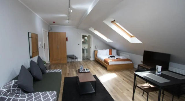 Апартаменты Deluxe Westciti Croydon Serviced Apartments