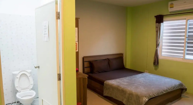 SafeHouses Nakhonsawan, Забронировать Отель Отели Накхонсавана с парковкой, Парковка