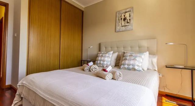 Porto Gaia Grand Duplex by Homing, Varaa Hotelli Hotellit Porto pysäköinnillä, Pysäköinti