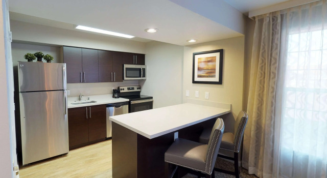 Chase Suite Hotel Newark-Fremont