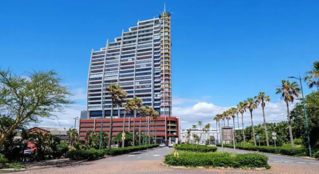 Апартаменты Executive apartment at Ushaka Marine