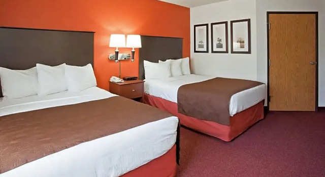Номер Deluxe AmericInn by Wyndham White Bear Lake St. Paul
