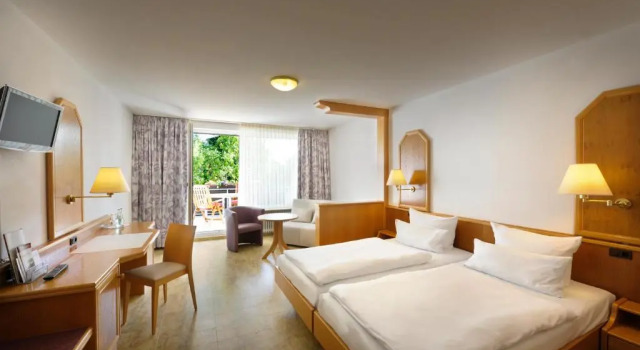 Семейный номер Standard с балконом Hotel Bergschlößchen