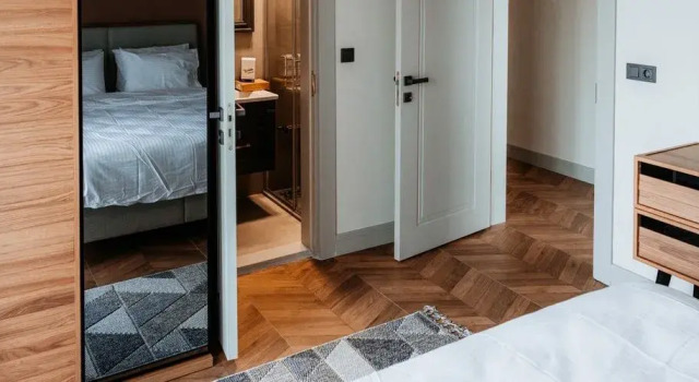 Ari Villalari, Boek Hotel Istanbul Regio Marmara