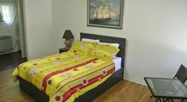 Gold Pine Inn Motel, Book Motel Gravenhurst Muskoka