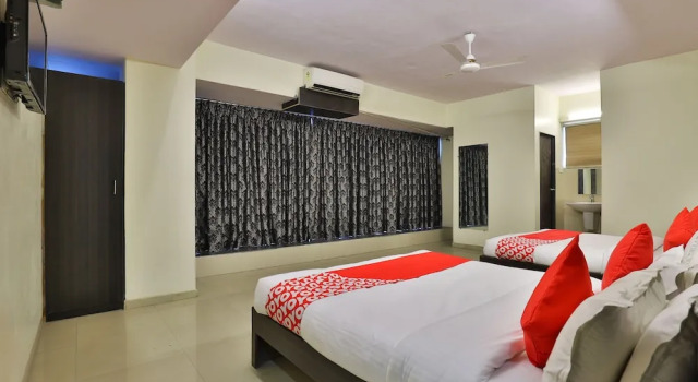 Siddhi Vinayak Rooms By OYO Rooms, Rezervovat Hotel Hotely v Gujarat s parkováním, Parkování