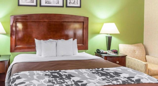 Номер Standard Sleep Inn & Suites near Joint Base Andrews-Washington Area