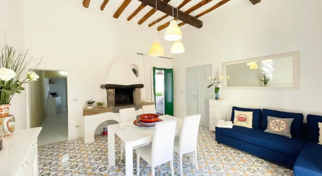 Апартаменты с видом на море Villa Pomelia, Villa nel corso di Santa Marina Salina a 50 mt dal mare