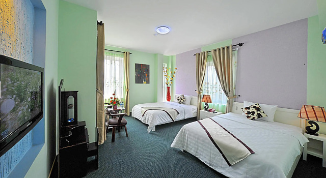 Номер Deluxe с балконом и с видом на сад Ideal Hotel Hue