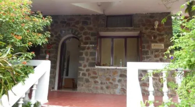 Cardamom House, Varaa Hotelli Hotellit Tamil Nadu uima-altaalla, Uima-allas