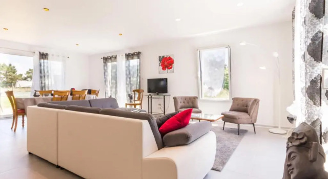 Maison moderne à 100m de la mer avec jardin clos, garage, WiFi, proche camping avec commerces, animaux OK - FR-1-306-1205, Забронировать Отель Ассерак Loire-Atlantique