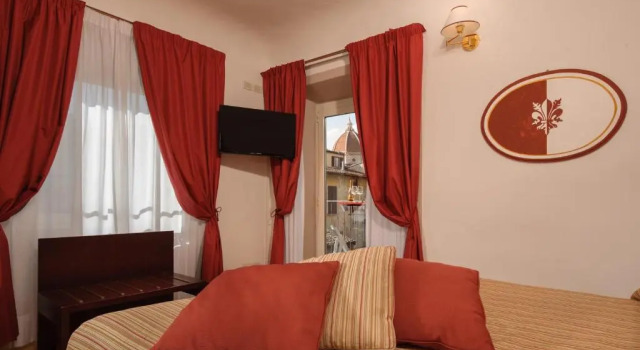 Двухместный номер Deluxe с балконом Hotel Cardinal of Florence - recommended for ages 25 to 55