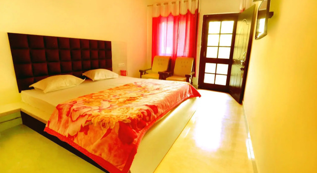 Raj Resort, Rezerwuj Ośrodek wypoczynkowy Hotele w Uttarakhand z basenem, Basen